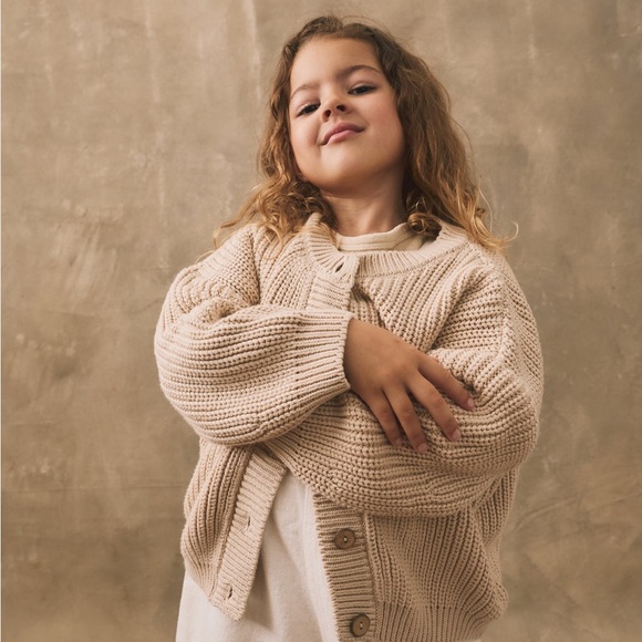 Simple Folk Cardigan - Picture 6 of 13